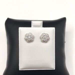 Elegant 925 Sterling Silver 1.10CT MOISSANITE Floral Stud screw back Earrings